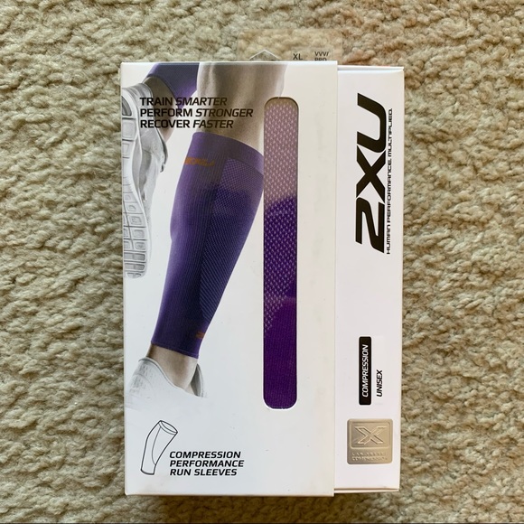 NWT Unisex 2xu Compression Performance Run Sleeves - Purple Calf Sleeves - Picture 2 of 6